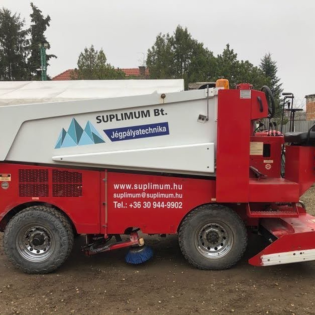 Zamboni 525